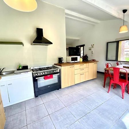 La Lande - Petite Maison Avec Jardin Vendat Buitenkant foto